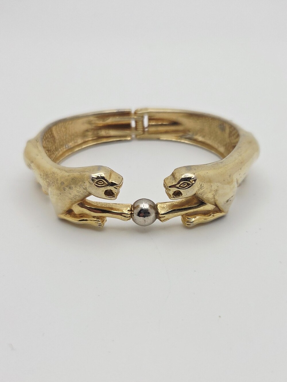 VTG CHUNKY GOLD TONE DOUBLE PANTHER HINGED CUFF BRACELET Collectible